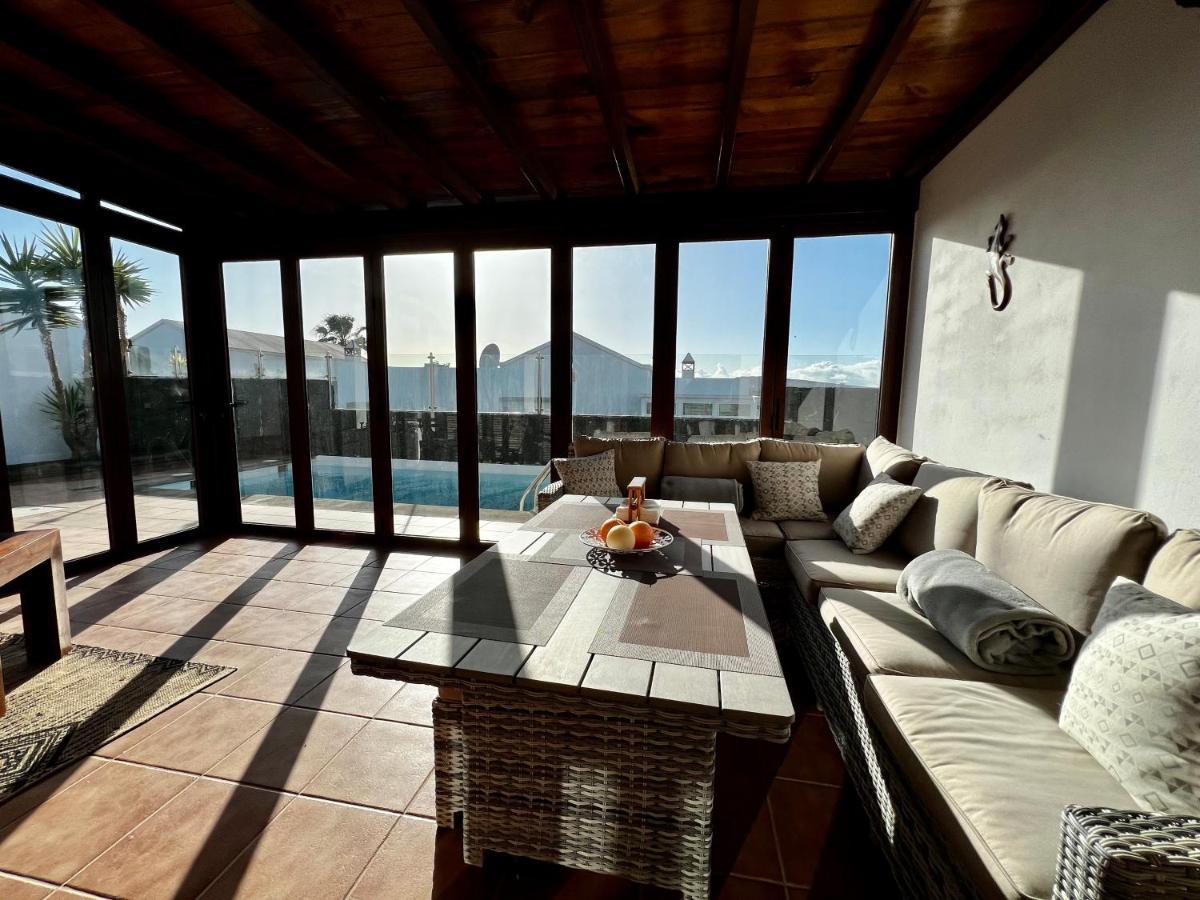 Mi Villa Playa Blanca  Exterior photo
